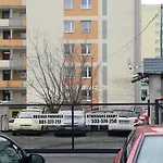 Apartament Dwupokojowy Trzynastka - Strzezony Parking