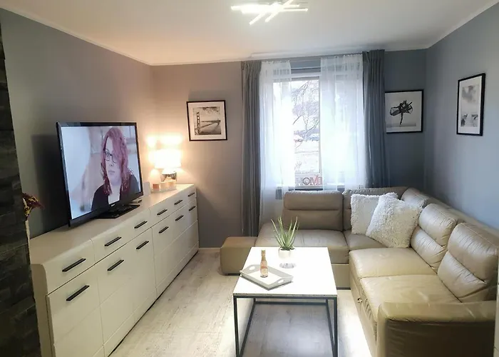 Apartament Dwupokojowy Trzynastka - Strzezony Parking