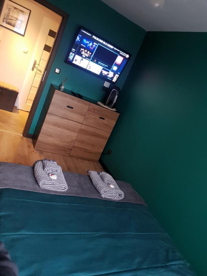 Apartament Dwupokojowy Trzynastka - Strzezony Parking