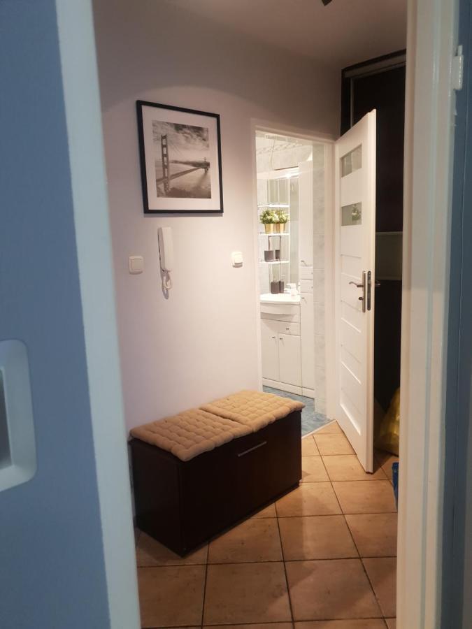 Apartament Dwupokojowy Trzynastka - Strzezony Parking